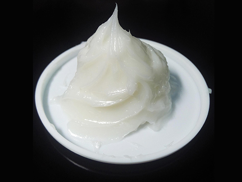 選擇塑膠零件潤滑脂要考慮哪些因素呢？